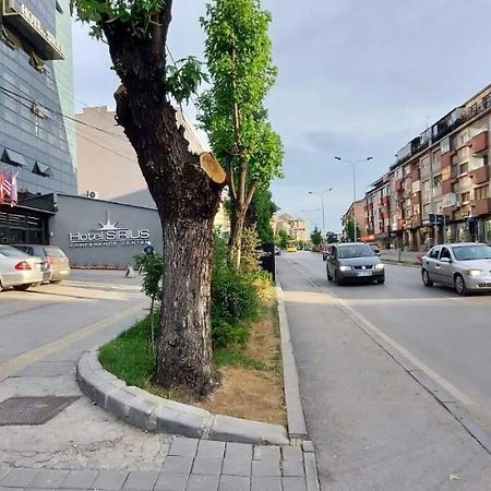 Bright & Lovely Apartment In The City Center Pristina Exteriör bild